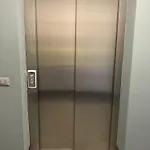 Sky דירה *